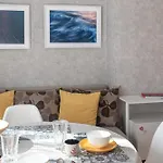 Apartment Photo Art *